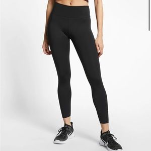 NWT NIKE ONE LUXE LEGGINGS